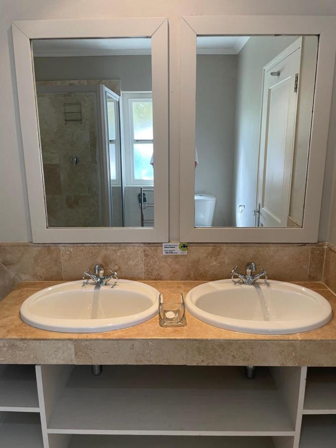 11 Westcliff Rentals Hermanus Eksteriør bilde